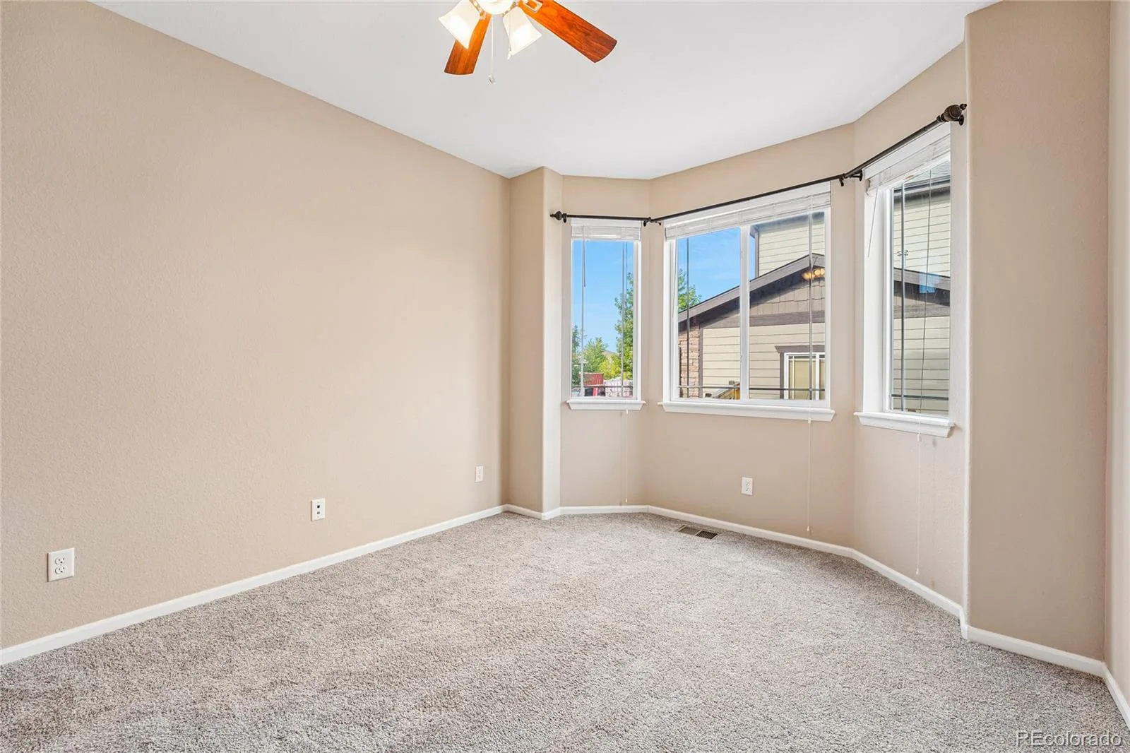 25147 E Ellsworth Place Aurora CO 80018 | MLS #REC6473195 08142026015357 1600 30
