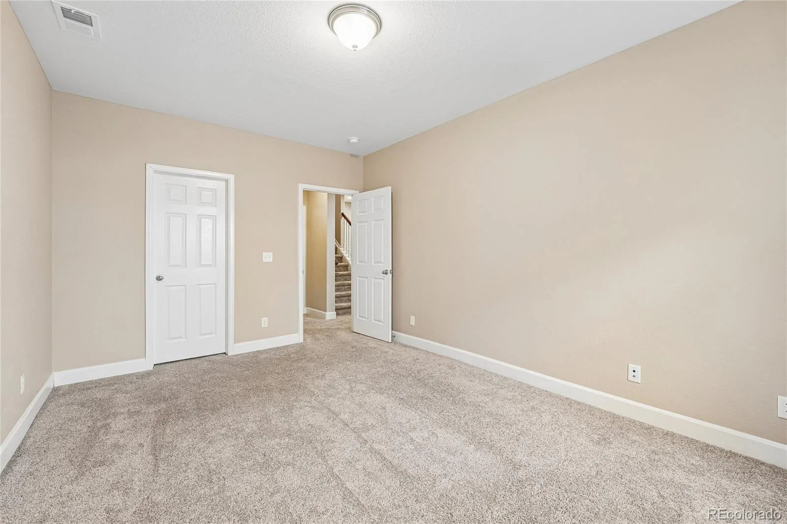 25147 E Ellsworth Place Aurora CO 80018 | MLS #REC6473195 08142026015357 1600 36