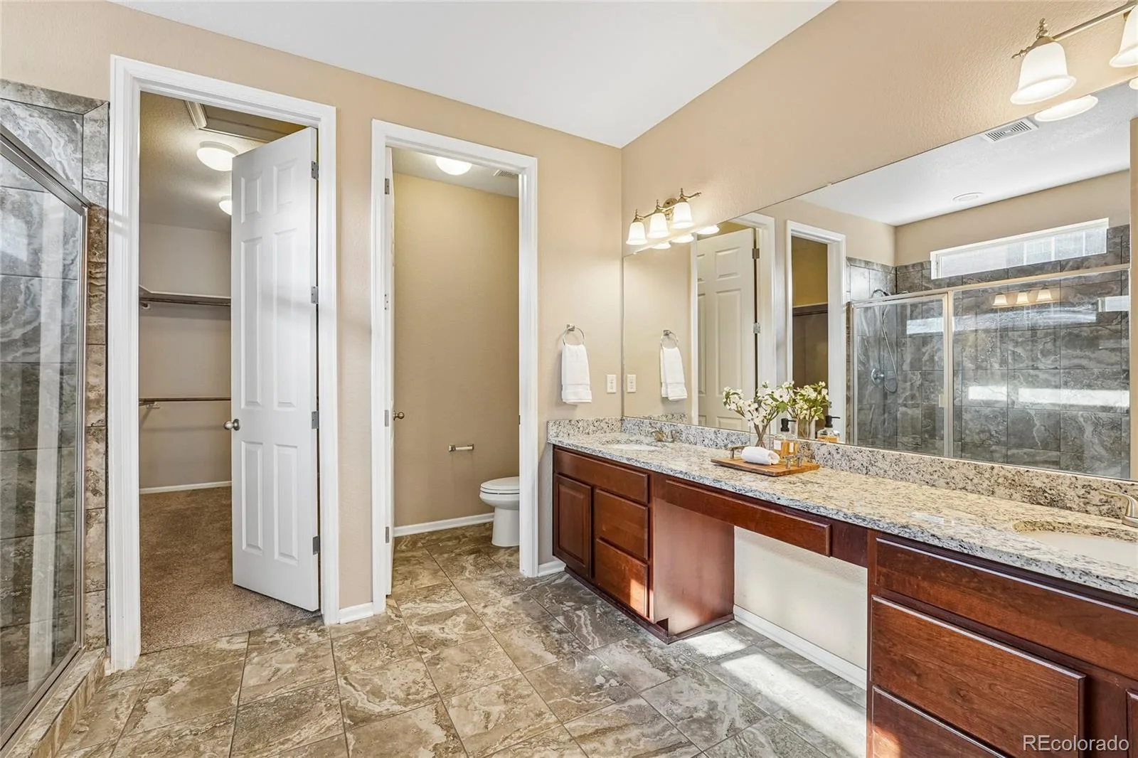 25147 E Ellsworth Place Aurora CO 80018 | MLS #REC6473195 08142026015357 1600 7