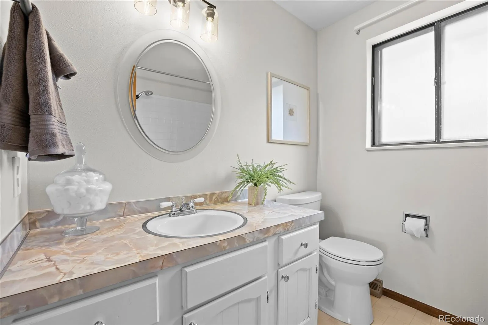 7386 S Ogden Way Centennial CO 80122 MLS #REC6473433 04302026183031 1600 29