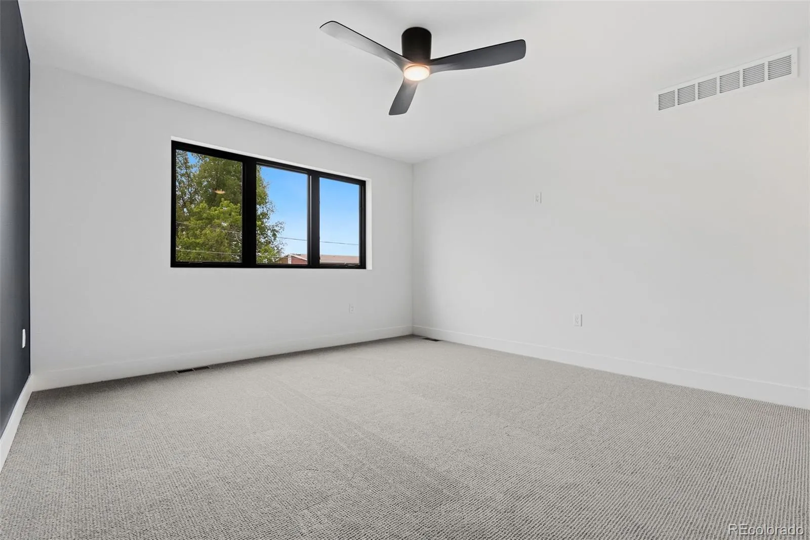 3207 S Sherman Street Englewood CO 80113 MLS #REC6476666 05022026060249 1600 23