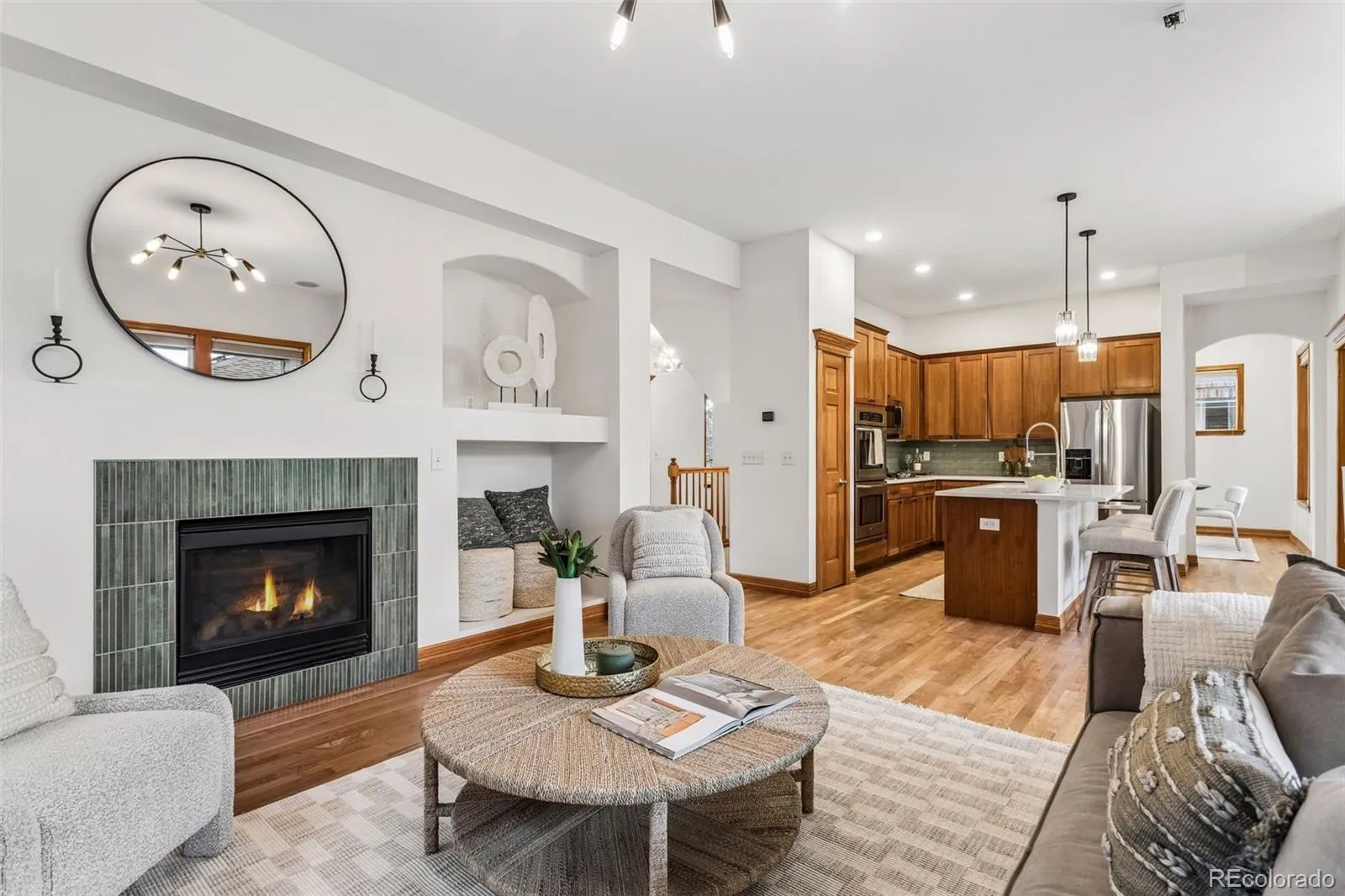 04222026230425 1600 11