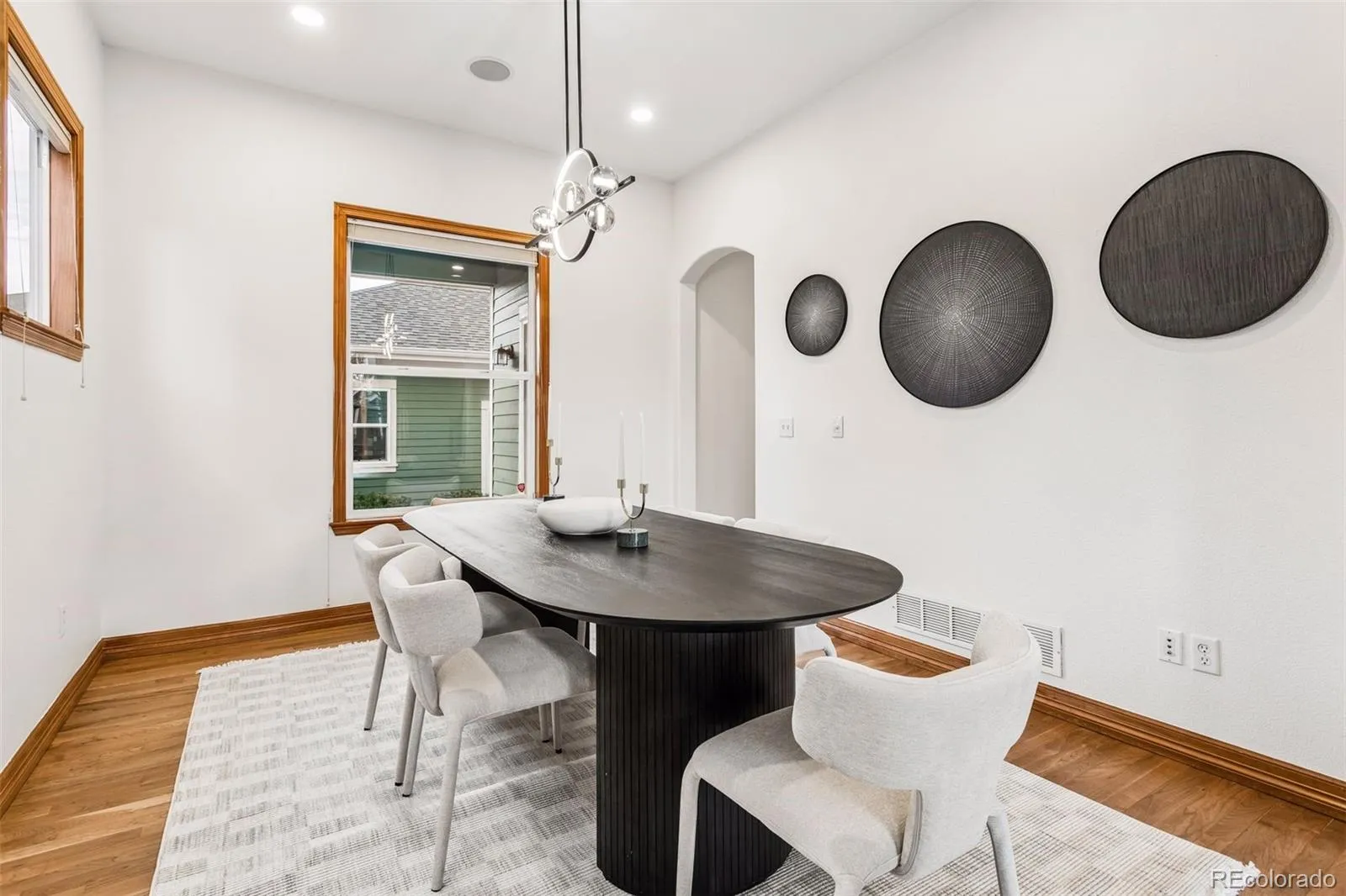 04222026230425 1600 12