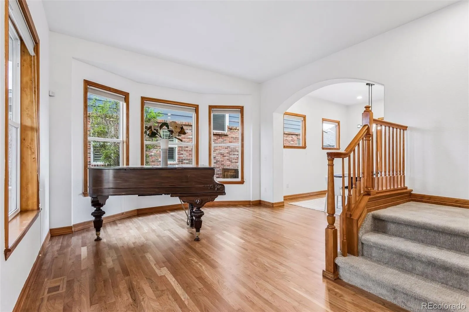 04222026230425 1600 14