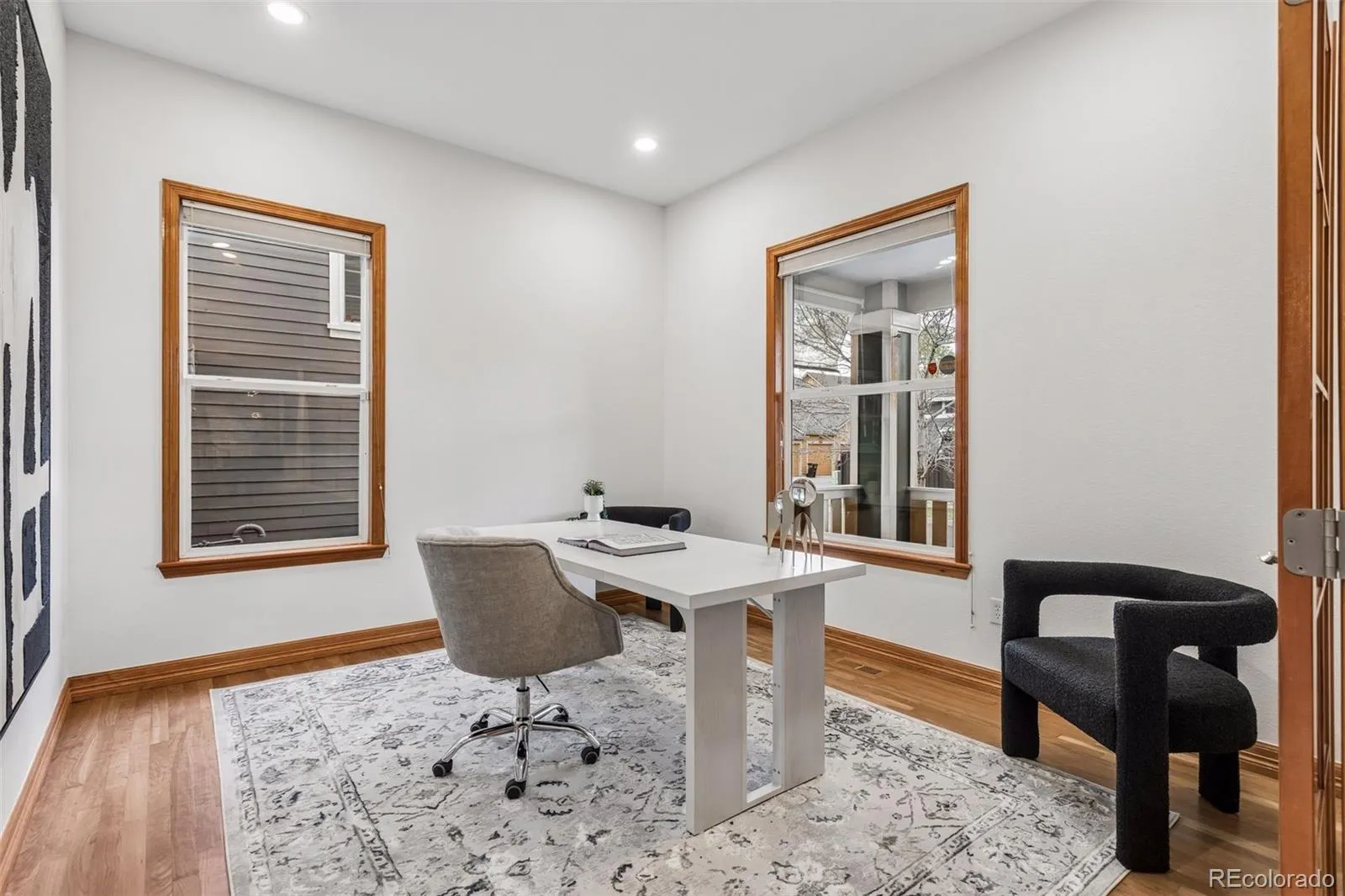 04222026230425 1600 16