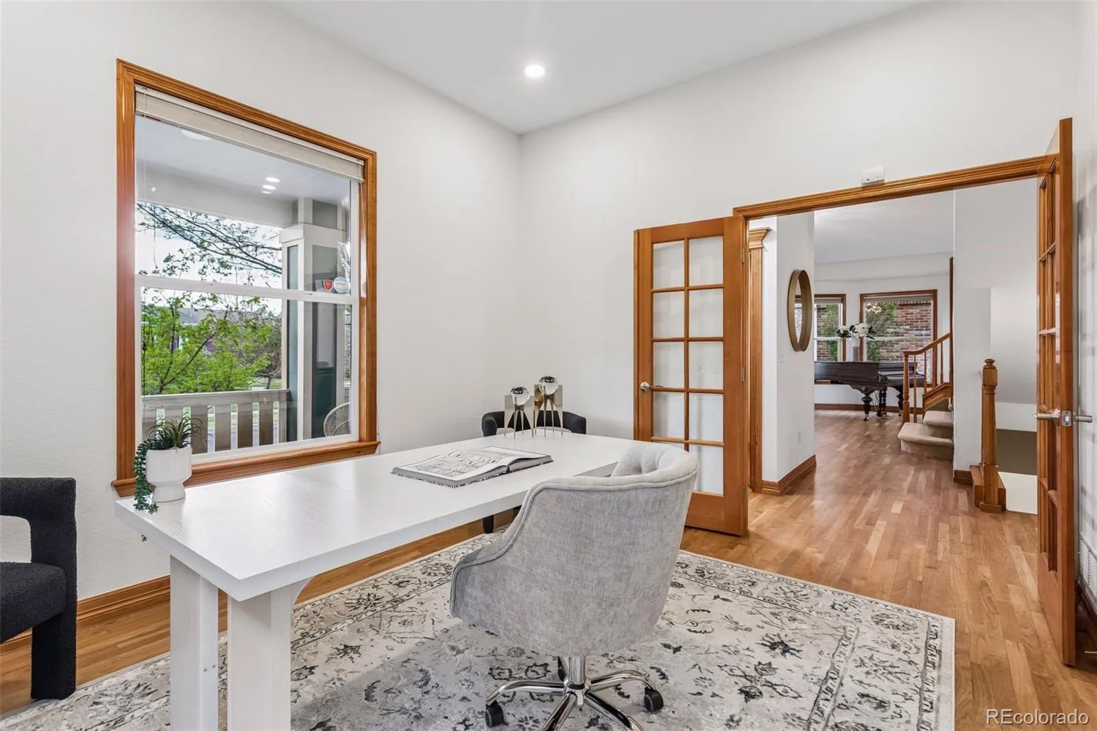 04222026230425 1600 17