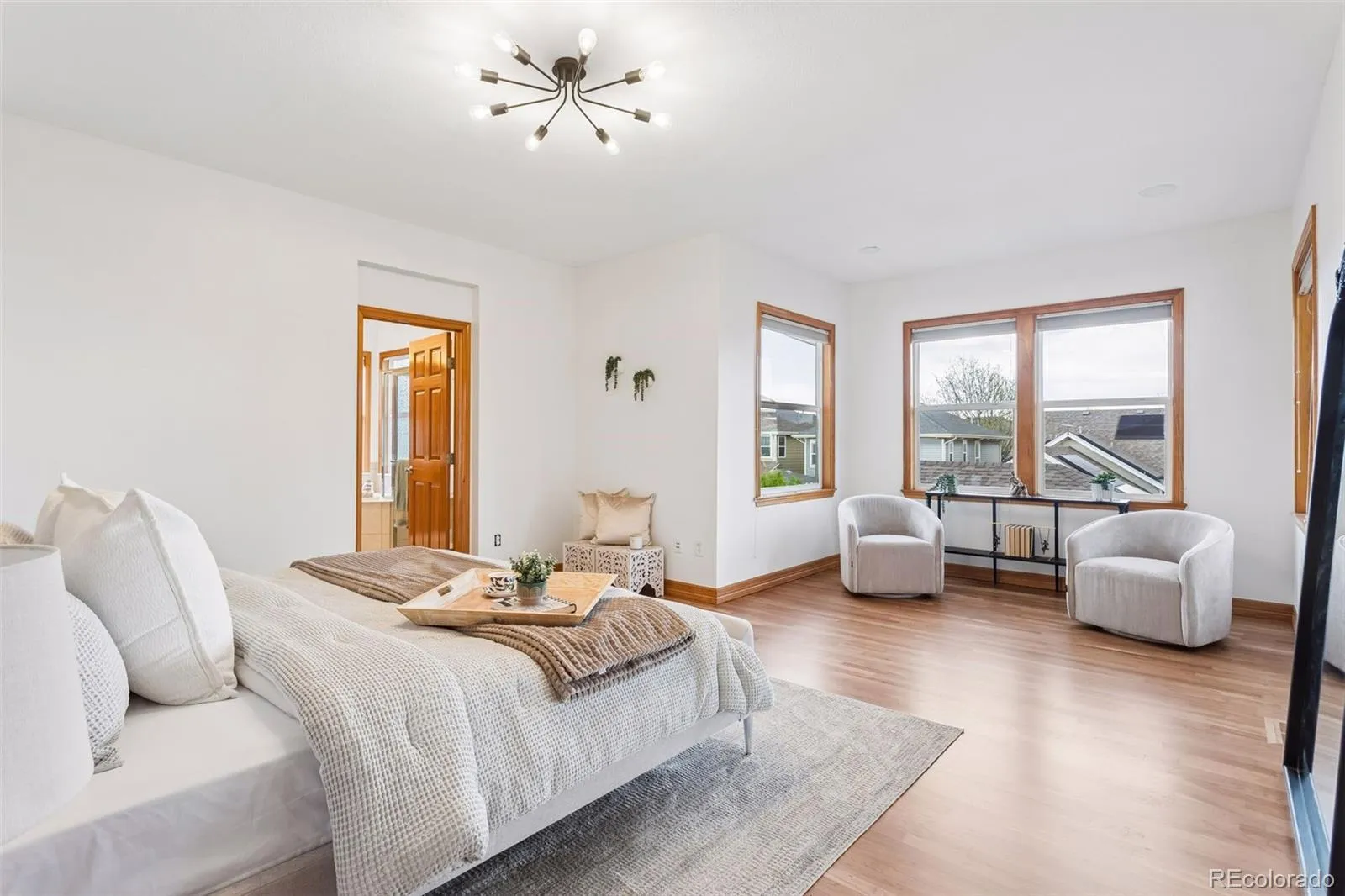 04222026230425 1600 19