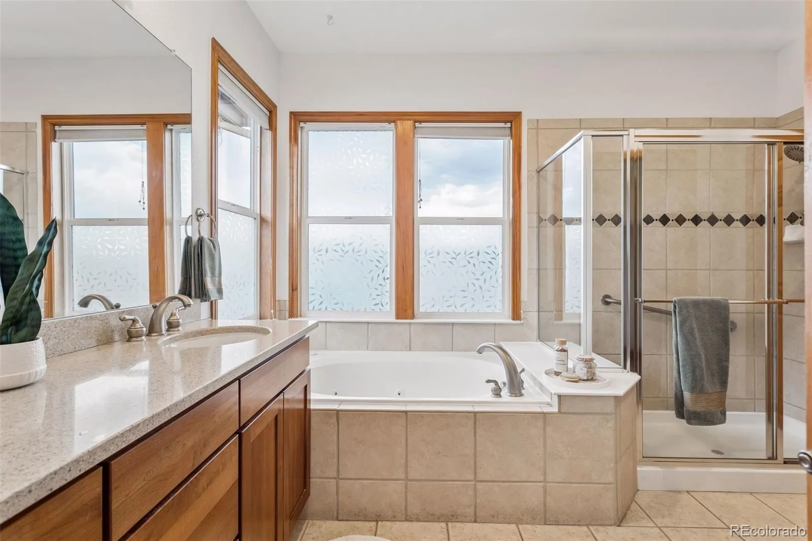 04222026230425 1600 24