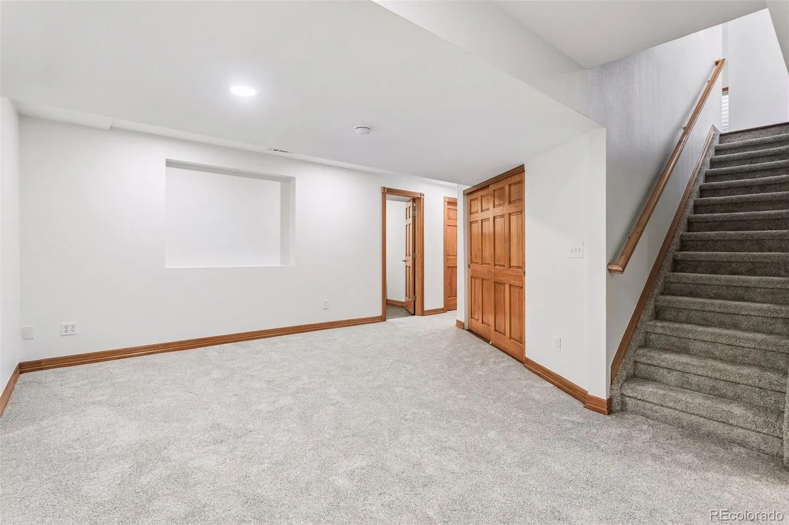 04222026230425 1600 32