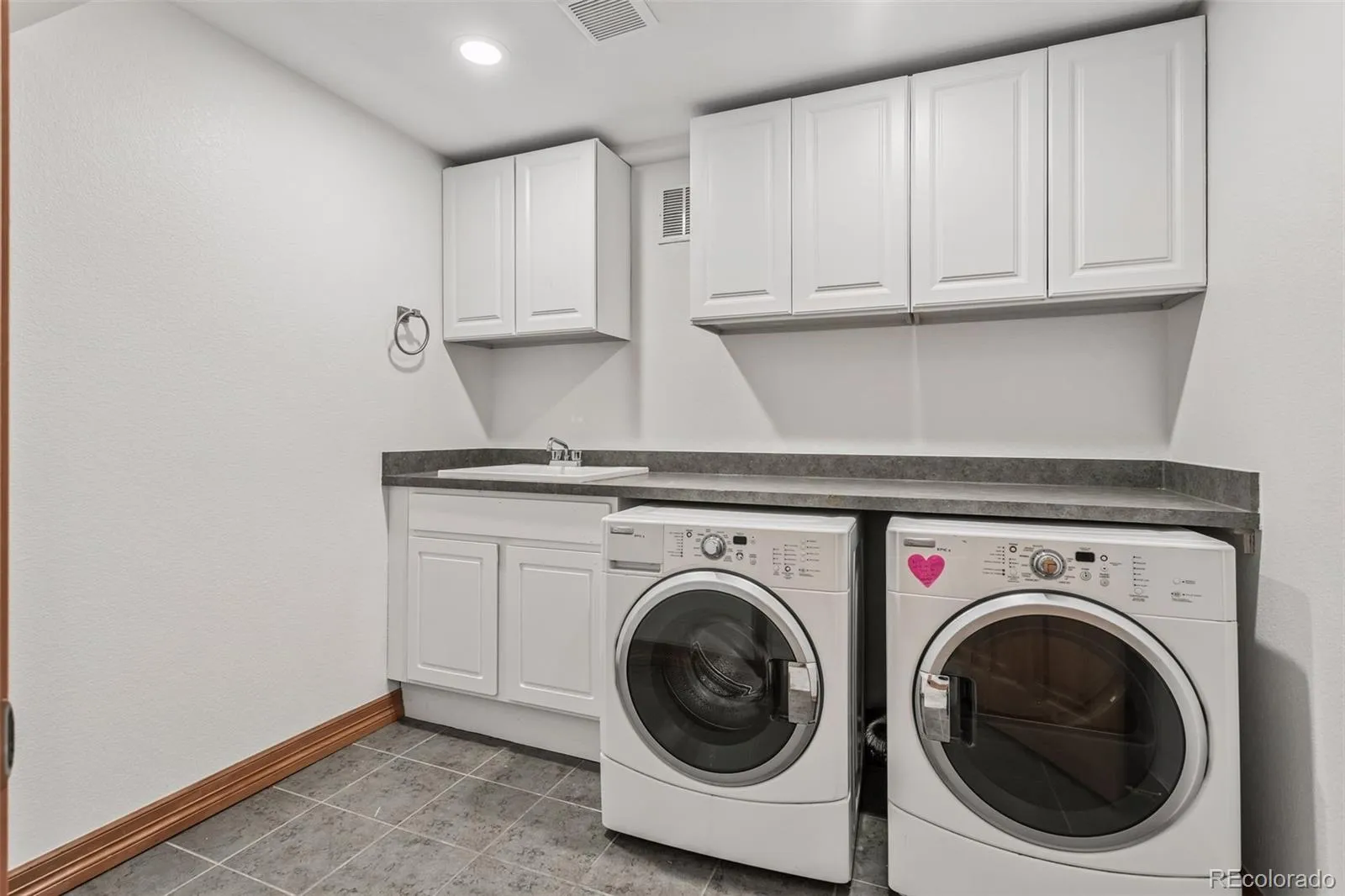 04222026230425 1600 34