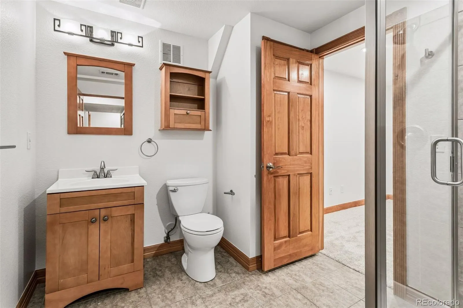 04222026230425 1600 37