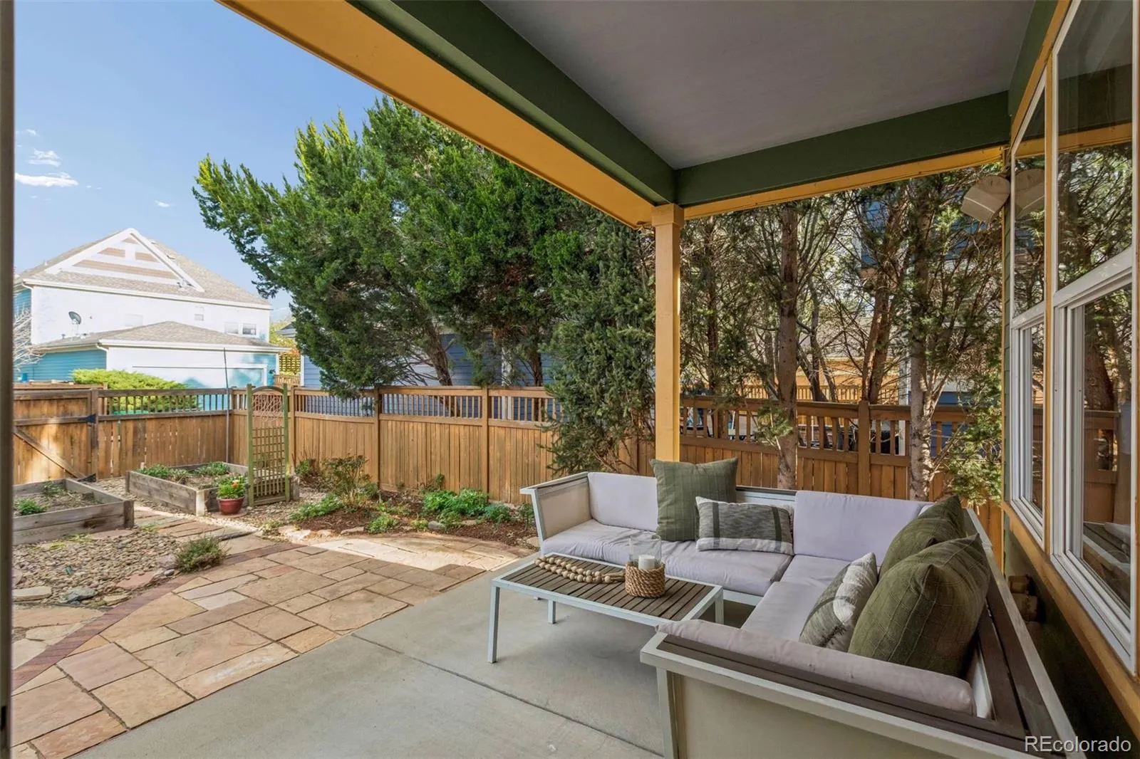 04222026230425 1600 39