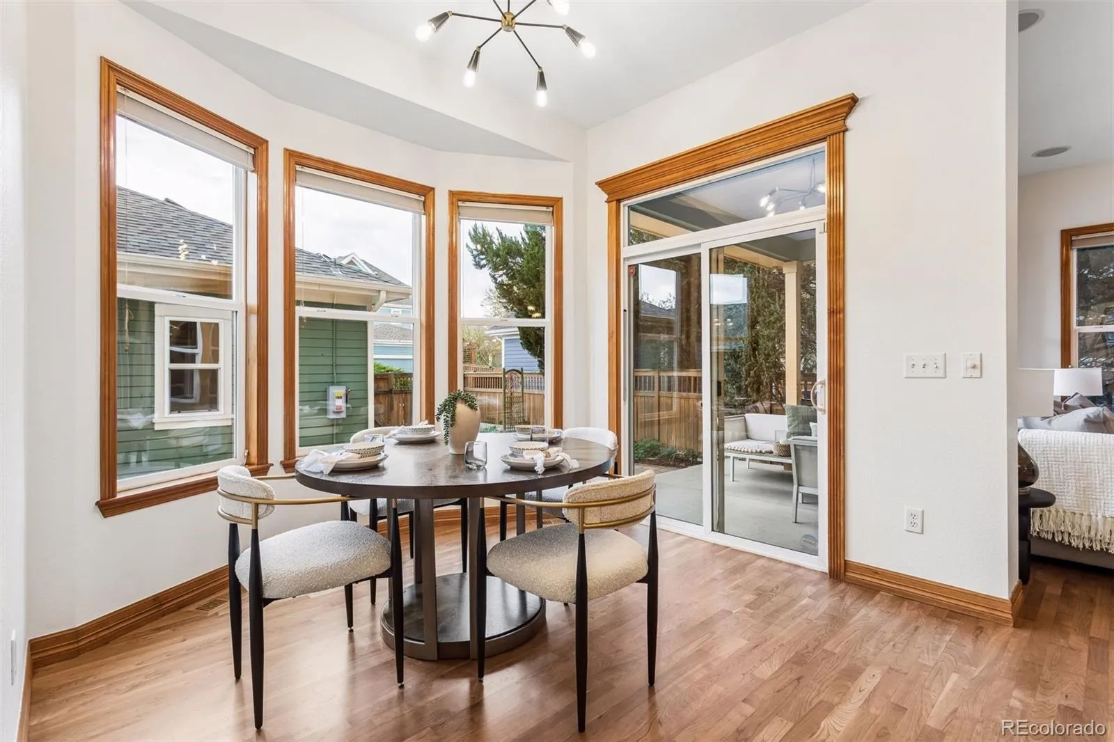 04222026230425 1600 8