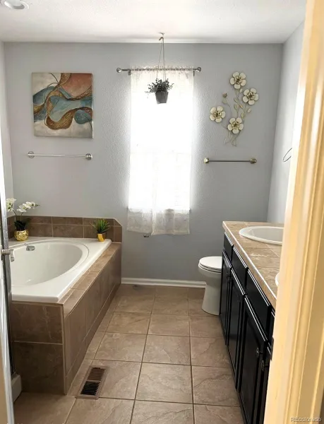 9826 Nucla Street Commerce City CO 80022 | MLS #REC6480200 04102026174657 800 9