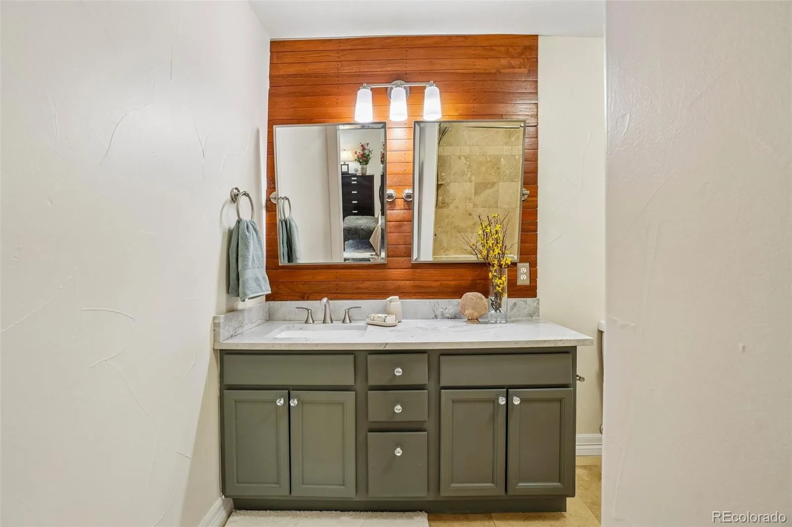 2520 Fairfax Street Denver CO 80207 MLS #REC6480971 06252026141211 1600 17