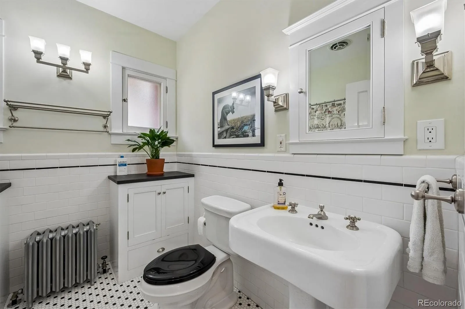 613 Saint Paul Street Denver CO 80206 | MLS #REC6481527 09242026033425 1600 20