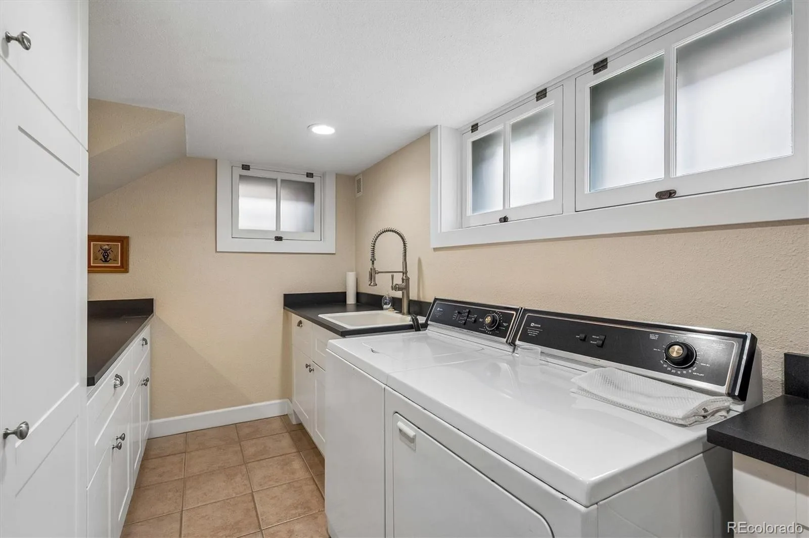 613 Saint Paul Street Denver CO 80206 | MLS #REC6481527 09242026033425 1600 23