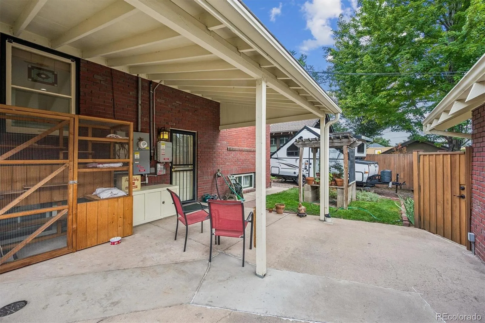 613 Saint Paul Street Denver CO 80206 | MLS #REC6481527 09242026033425 1600 24