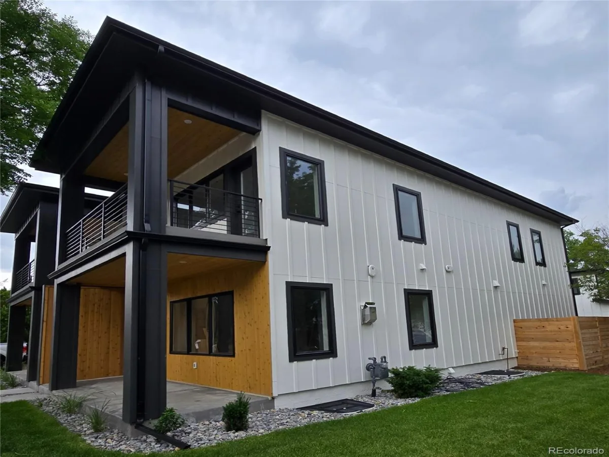 2403 S Franklin Denver CO 80210 | MLS #REC6481709 08282026163911 1200 4