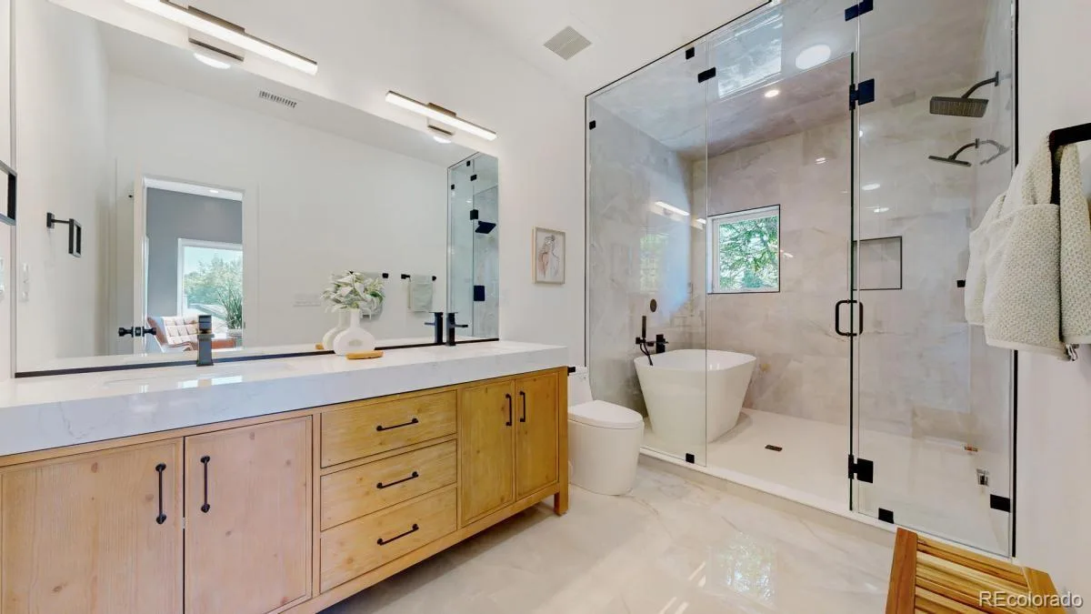 2403 S Franklin Denver CO 80210 | MLS #REC6481709 08282026163911 1200 8