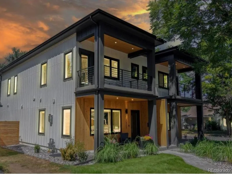 2403 S Franklin Denver CO 80210 | MLS #REC6481709 08282026163911 800 3