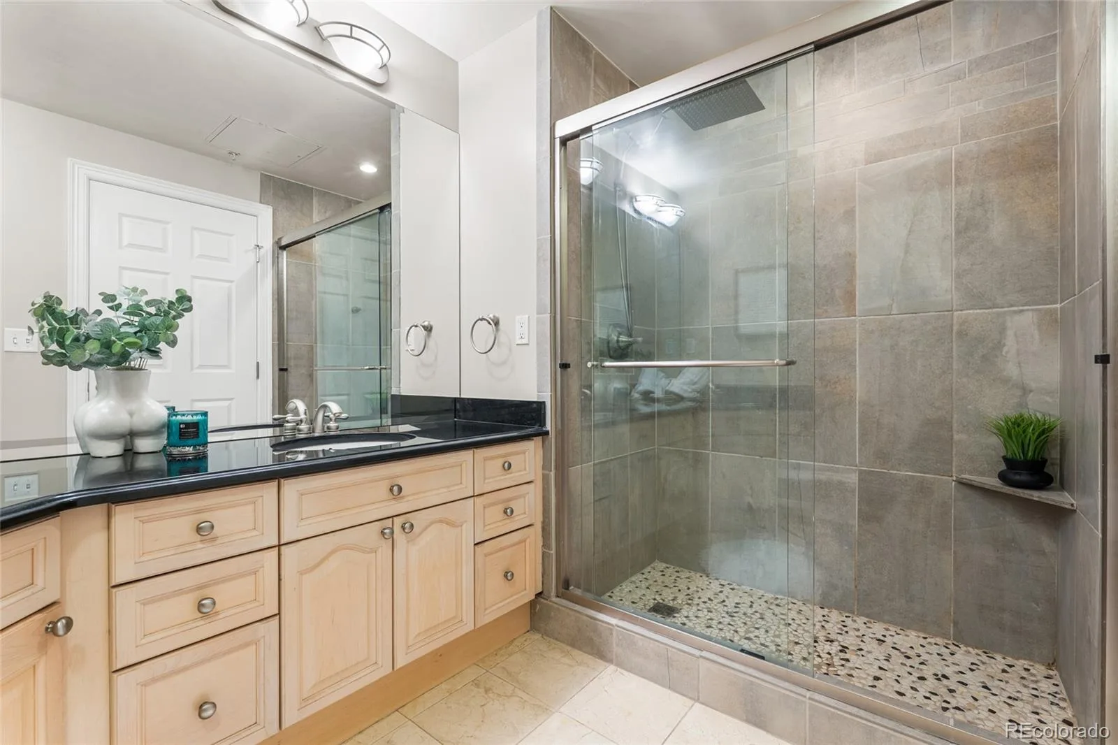 1827 N Grant Street #800 Denver CO 80203 MLS #REC6483050 07222026213724 1600 20