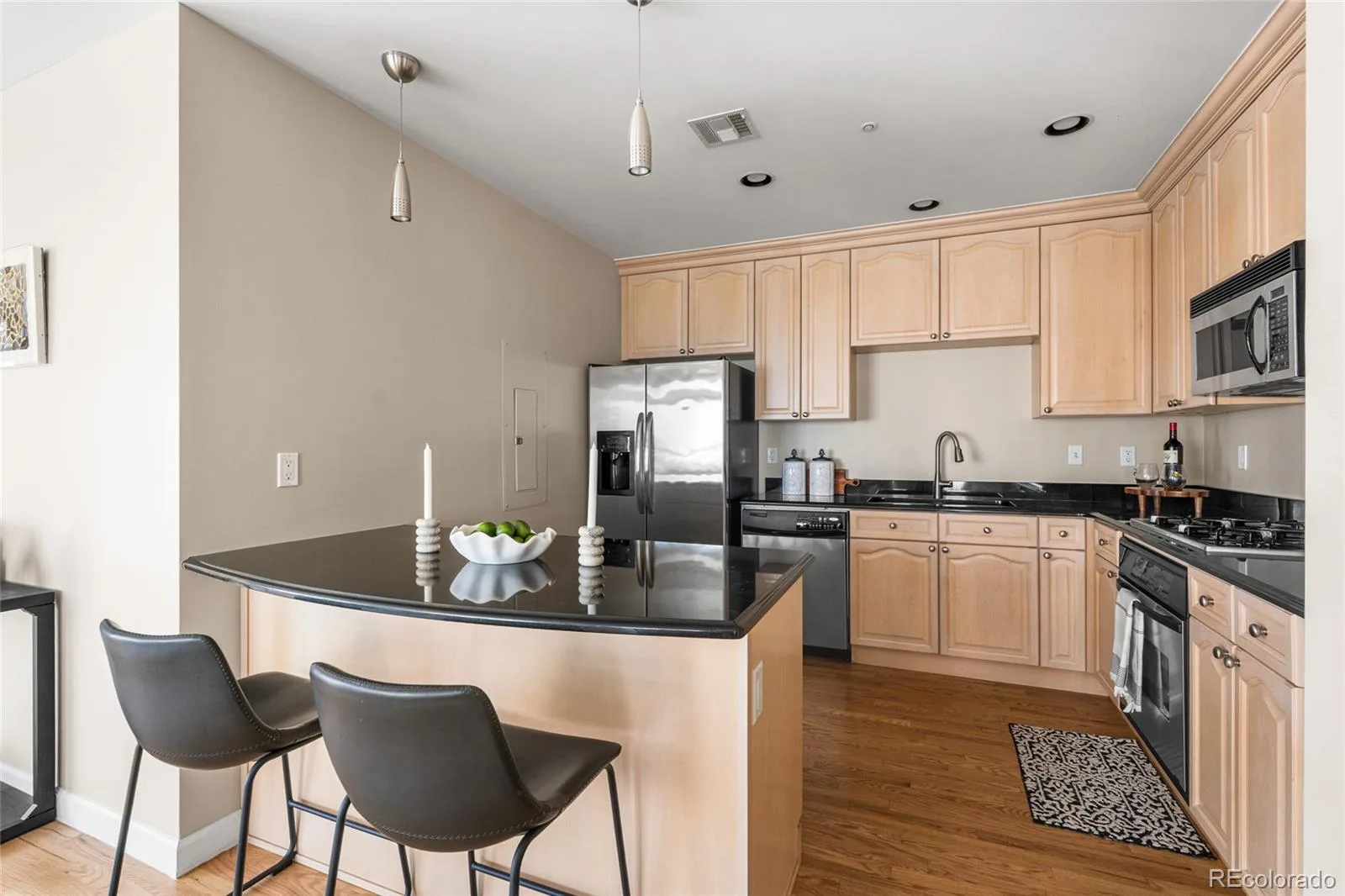 1827 N Grant Street #800 Denver CO 80203 MLS #REC6483050 07222026213724 1600 9