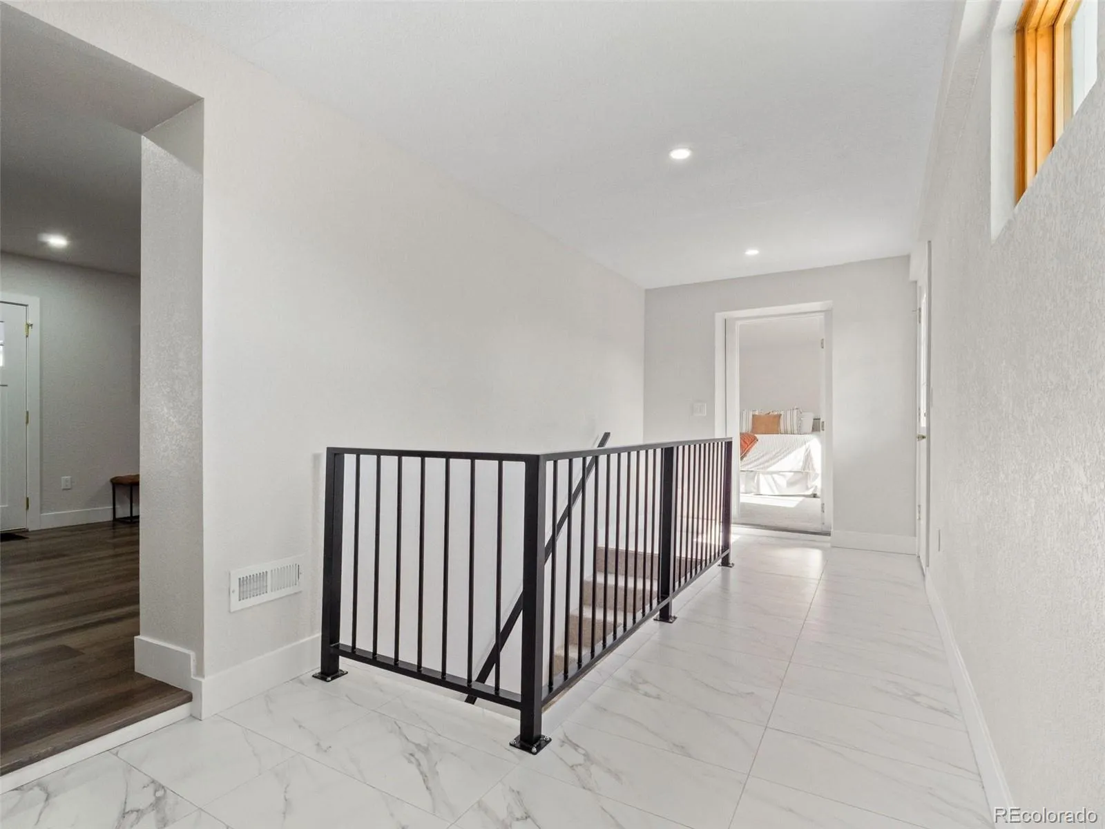 04212026171005 1600 15