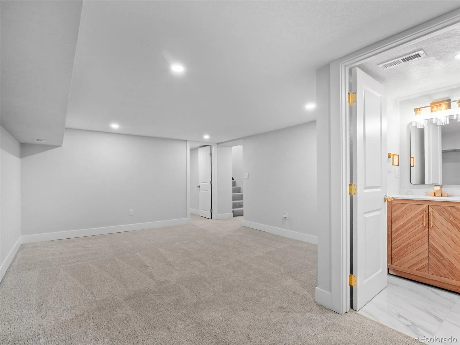 5400 W 1 St Avenue Lakewood CO 80226 MLS #REC6483557 05222026000027 1600 23