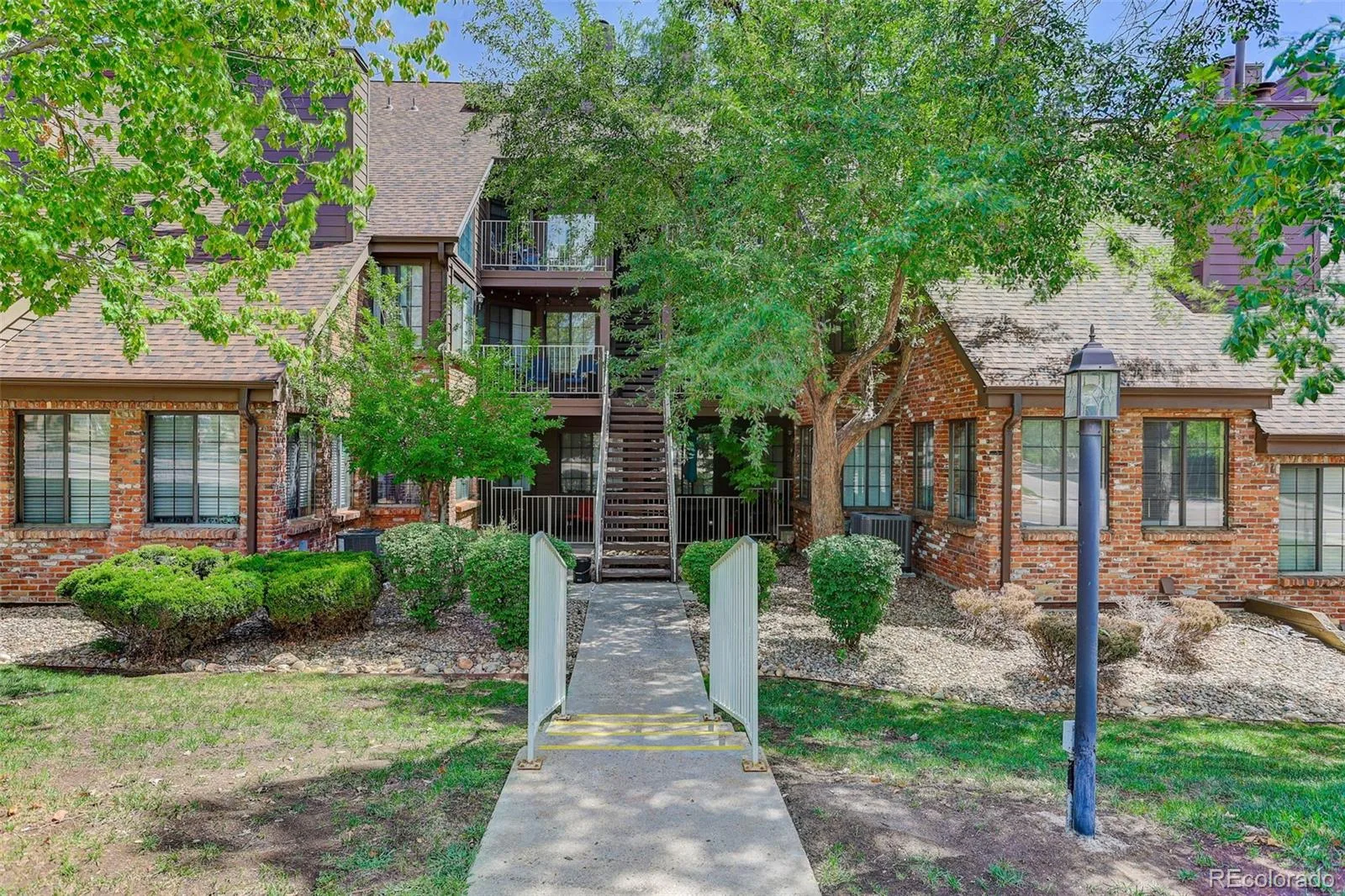 804 S Vance Street #C Lakewood CO 80226 | MLS #REC6483794 08242026161104 1600 23