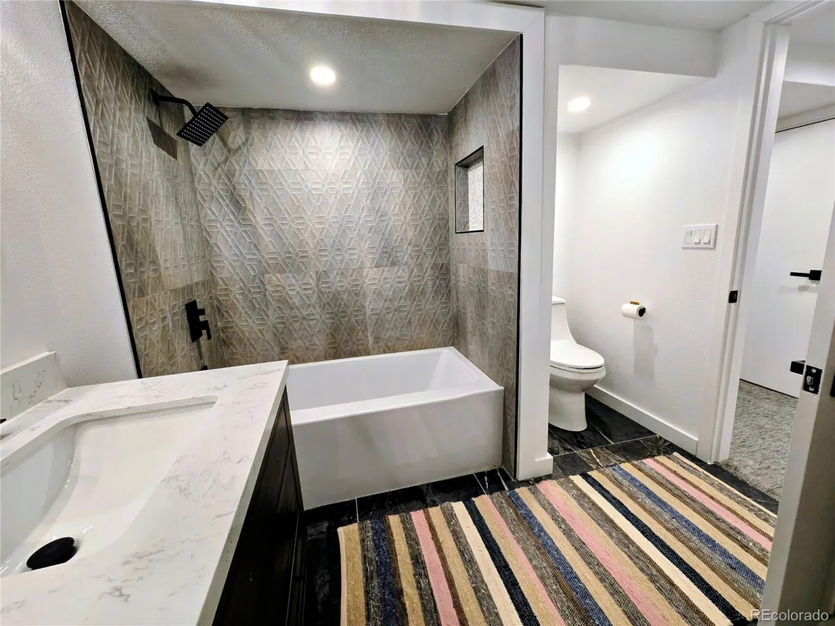 2691 Birch Street Denver CO 80207 MLS #REC6484702 05202026001126 1200 37