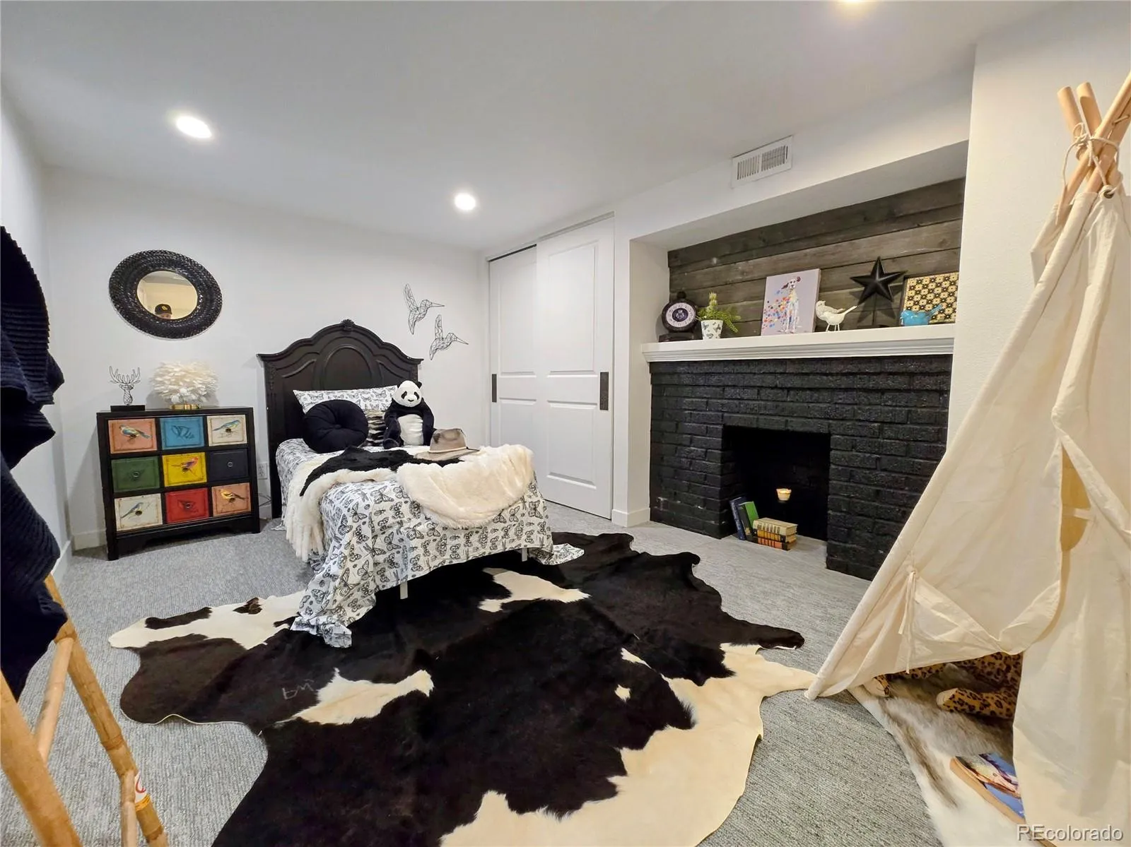 2691 Birch Street Denver CO 80207 MLS #REC6484702 05202026001126 1600 33
