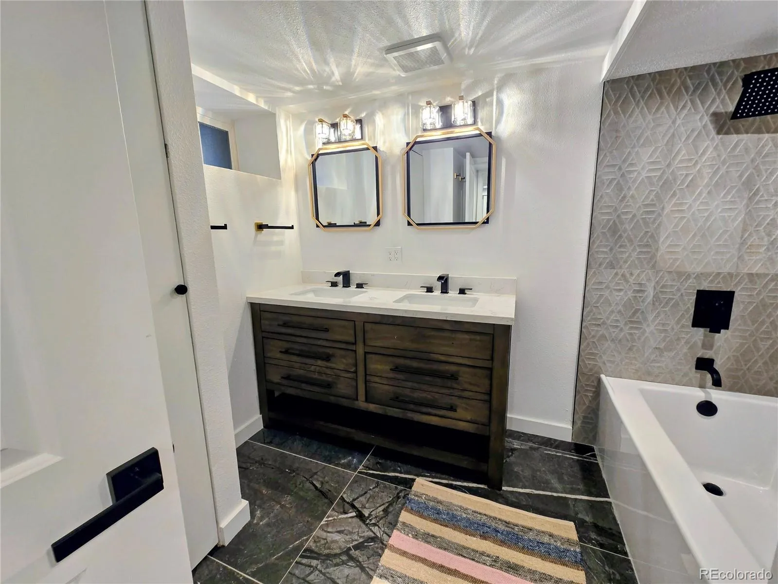 2691 Birch Street Denver CO 80207 MLS #REC6484702 05202026001126 1600 36