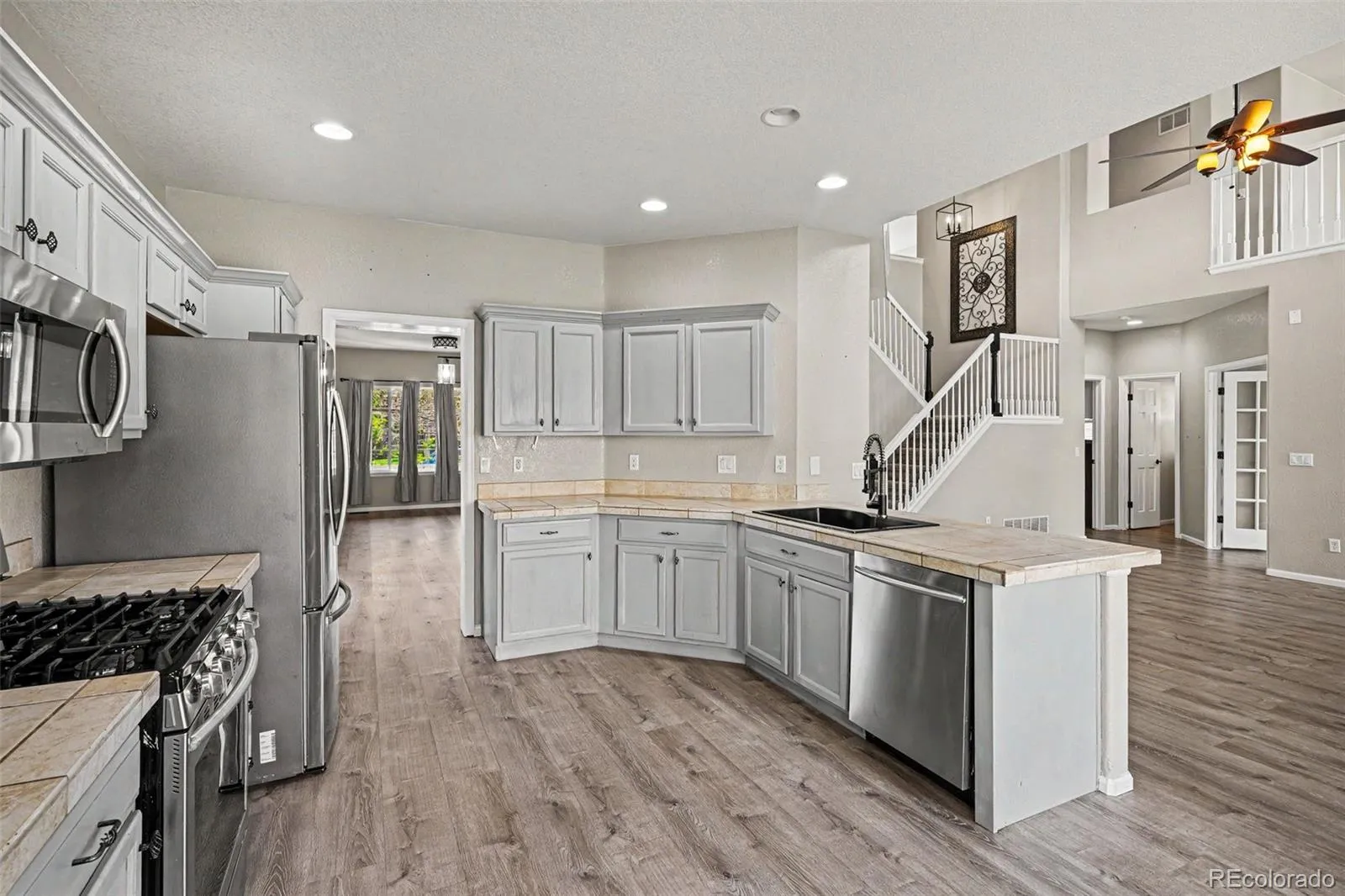 6019 S Ukraine Circle Aurora CO 80015 MLS #REC6487076 05072026190417 1600 11