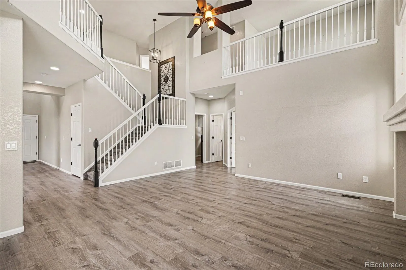 6019 S Ukraine Circle Aurora CO 80015 MLS #REC6487076 05072026190417 1600 4