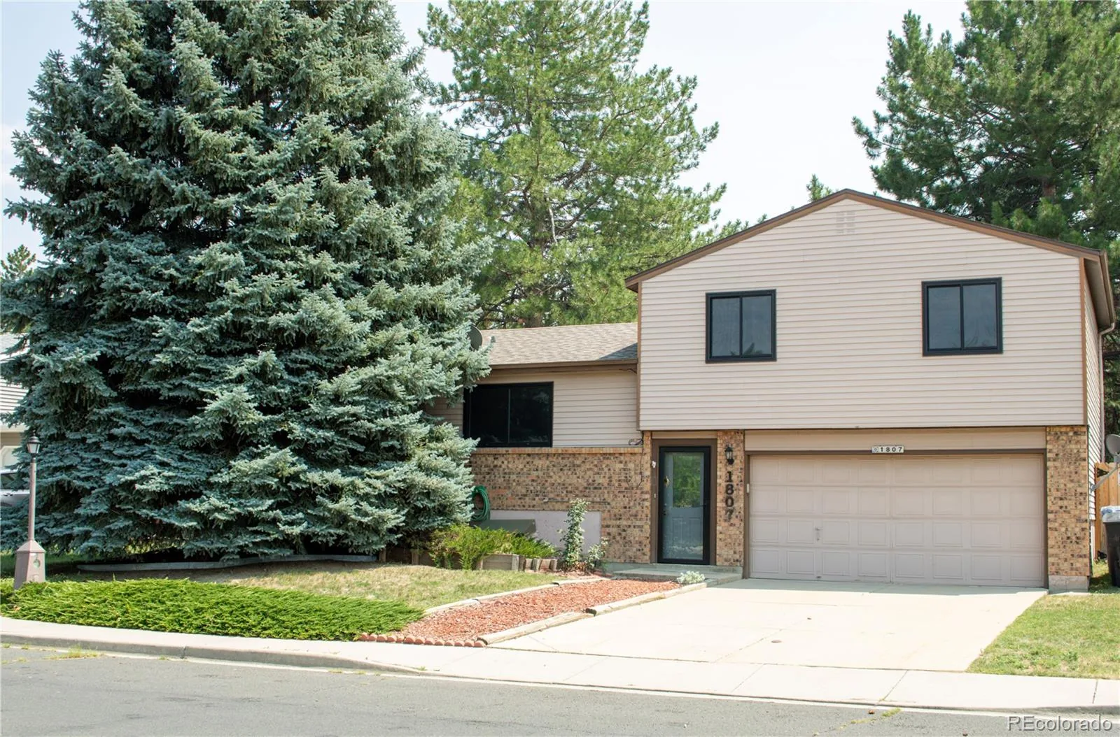 1807 24th Avenue Longmont CO 80501 | MLS #REC6487140 08052026181908 1600 1