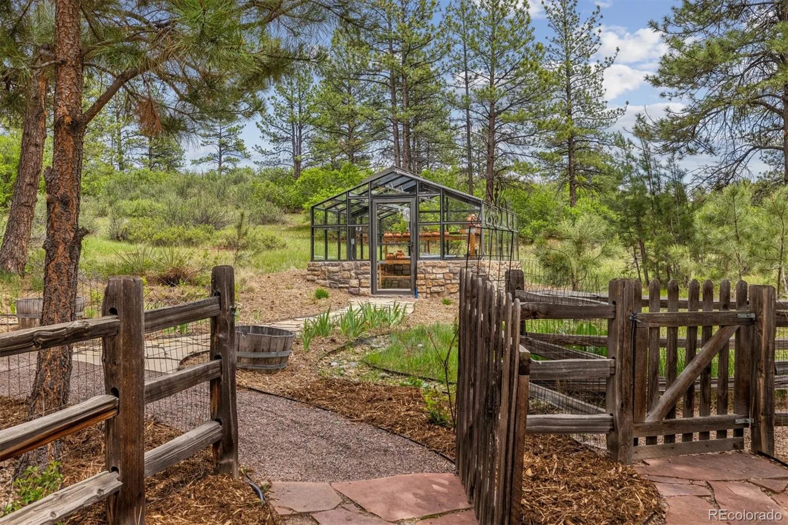 2376 Trails End Franktown CO 80116 | MLS #REC6487261 06042026142400 1600 43