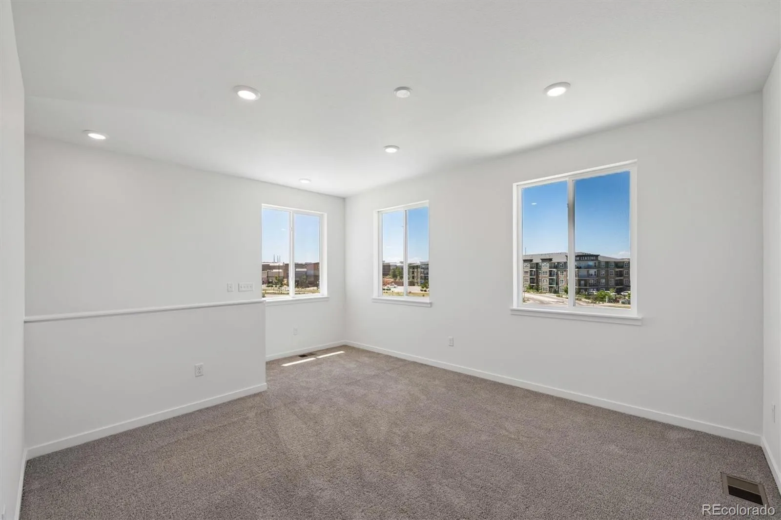 5781 S De Gaulle Ct Place Aurora CO 80016 | MLS #REC6487451 07152026200352 1600 14