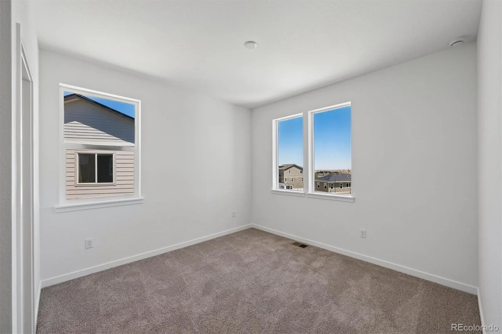 5781 S De Gaulle Ct Place Aurora CO 80016 | MLS #REC6487451 07152026200352 1600 17