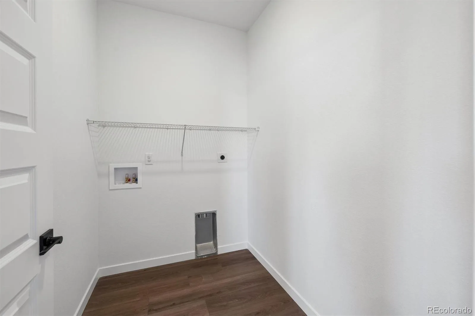 5781 S De Gaulle Ct Place Aurora CO 80016 | MLS #REC6487451 07152026200352 1600 19