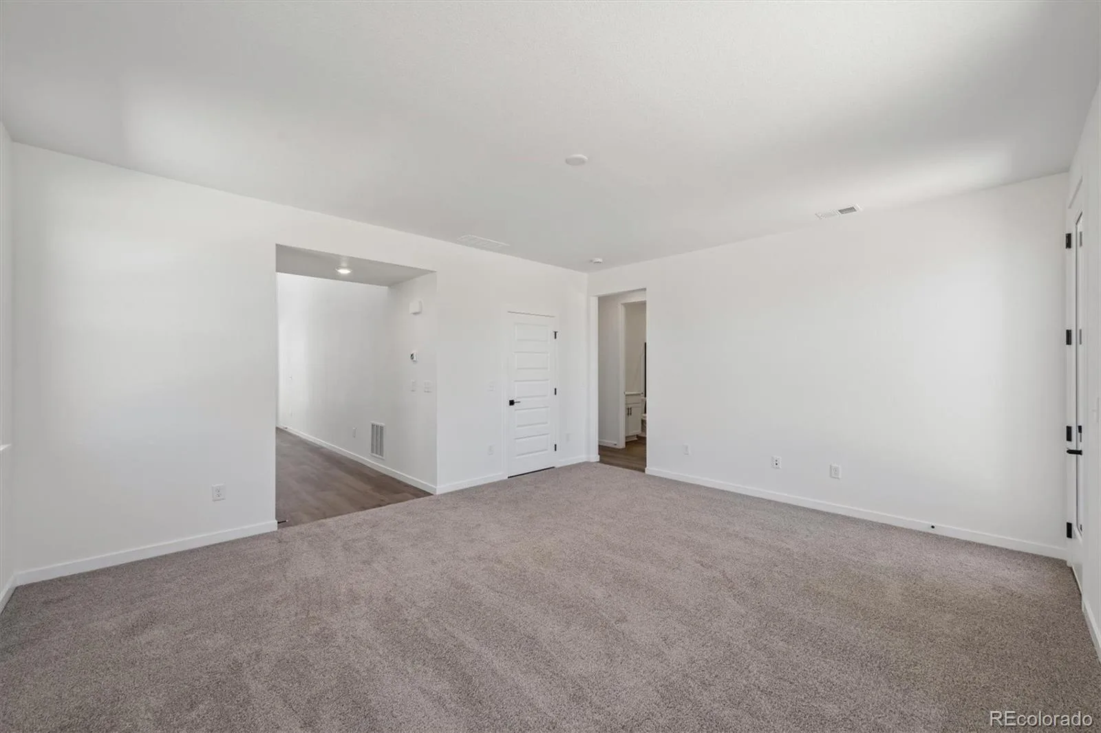5781 S De Gaulle Ct Place Aurora CO 80016 | MLS #REC6487451 07152026200352 1600 3