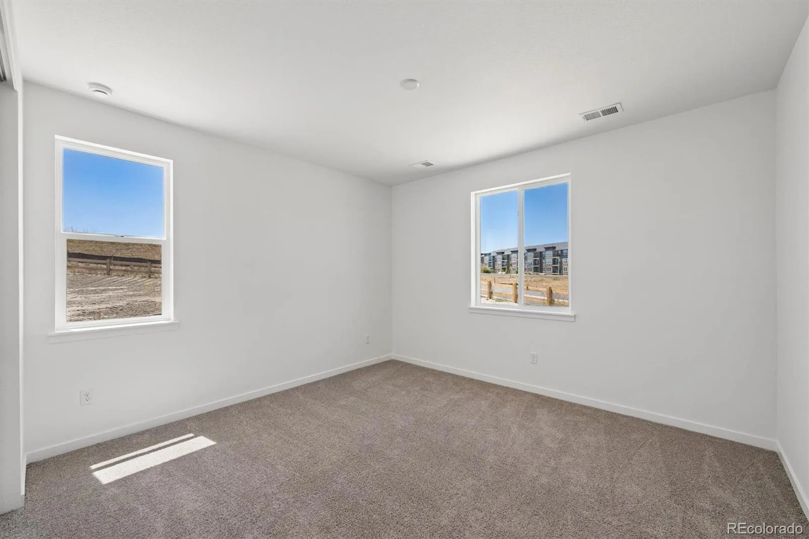 5781 S De Gaulle Ct Place Aurora CO 80016 | MLS #REC6487451 07152026200352 1600 4