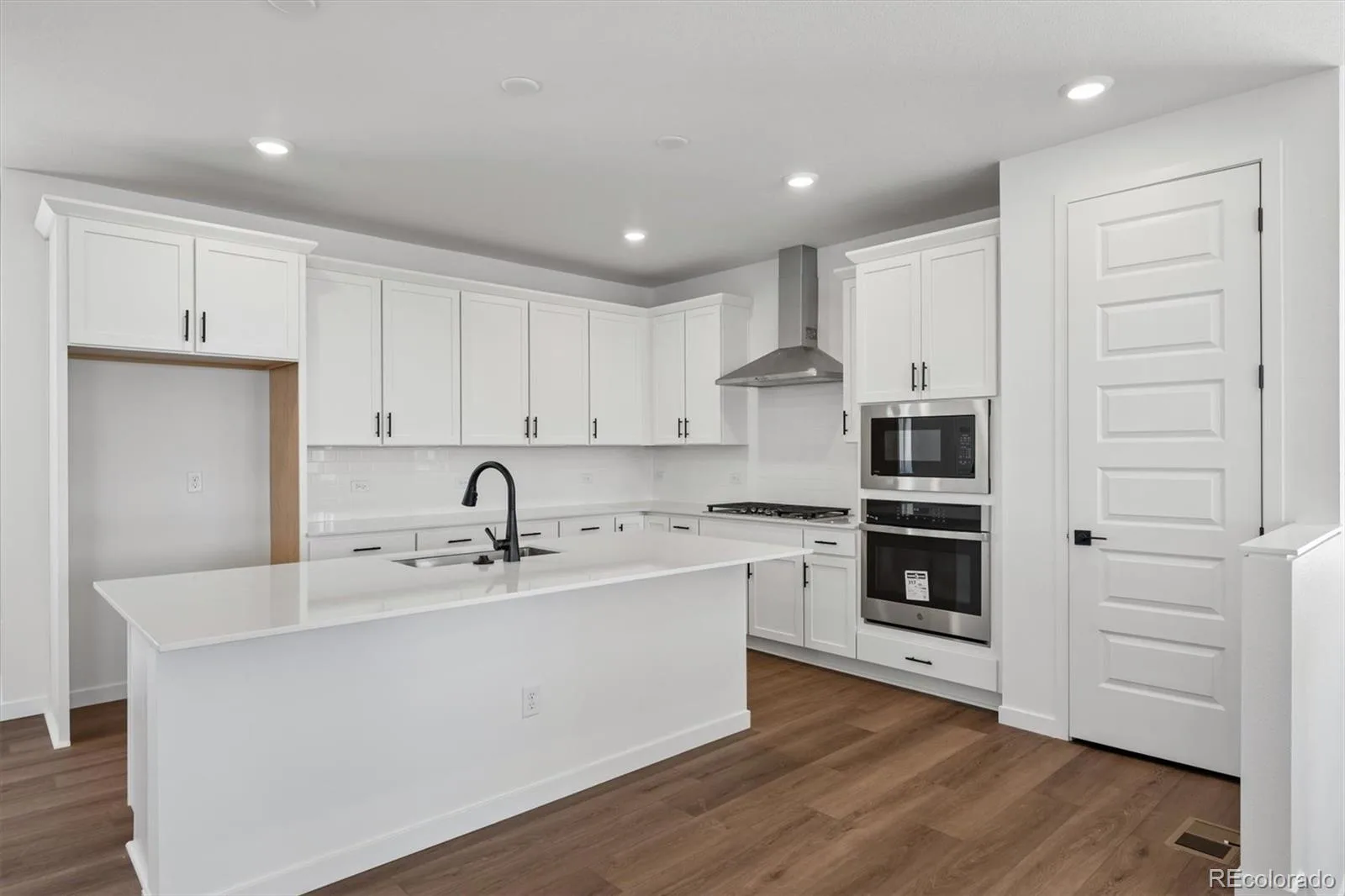 5781 S De Gaulle Ct Place Aurora CO 80016 | MLS #REC6487451 07152026200352 1600 7