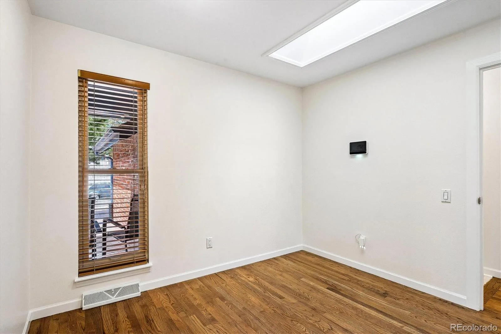 8510 E Nichols Avenue Centennial CO 80112 MLS #REC6487987 06112026081247 1600 24