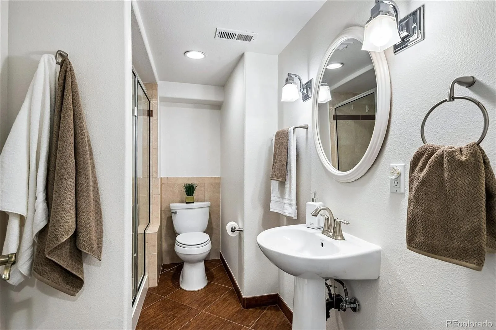 8510 E Nichols Avenue Centennial CO 80112 MLS #REC6487987 06112026081247 1600 27