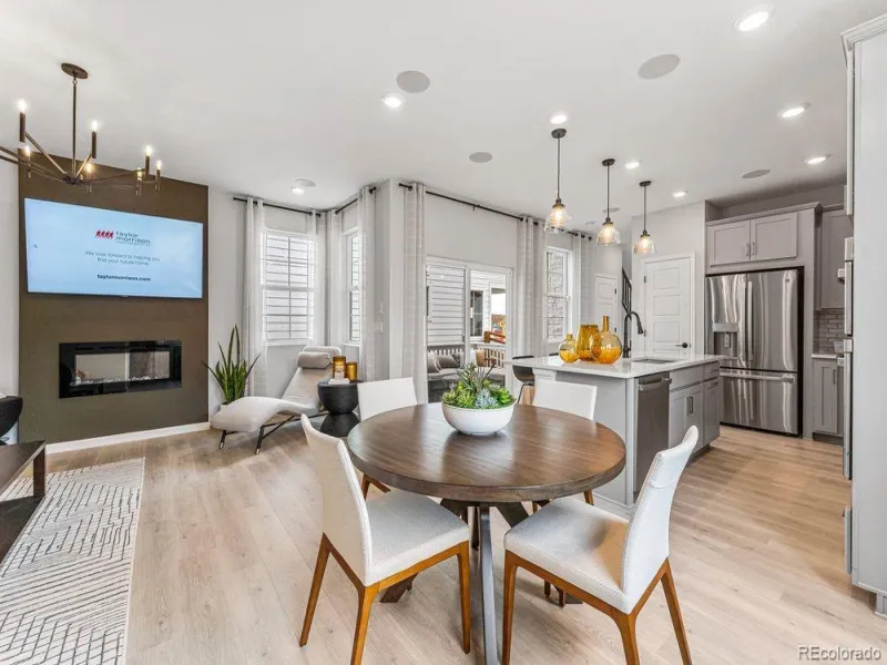 04142026212014 800 11