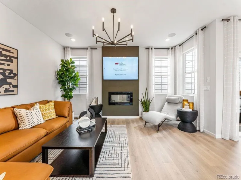 04142026212014 800 14