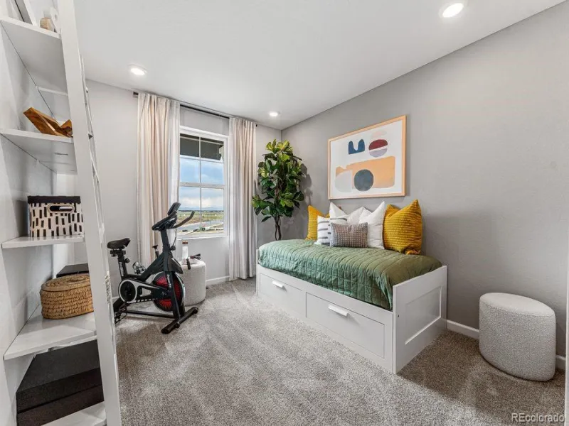 04142026212014 800 23