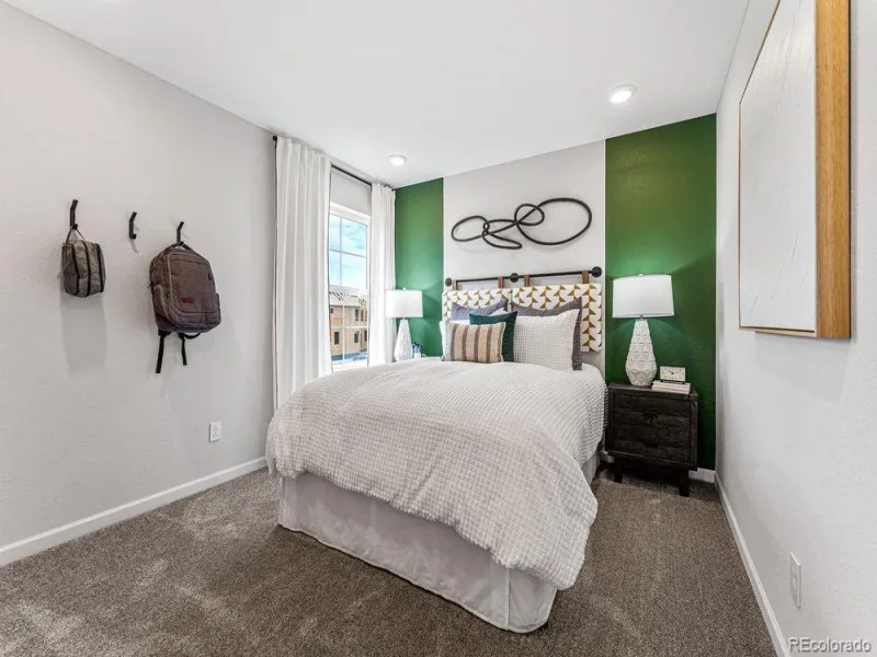 04142026212014 800 24