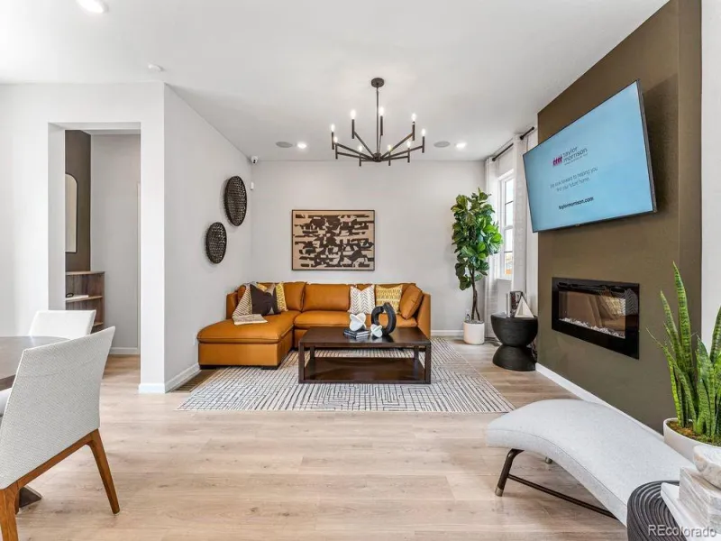 04142026212014 800 6